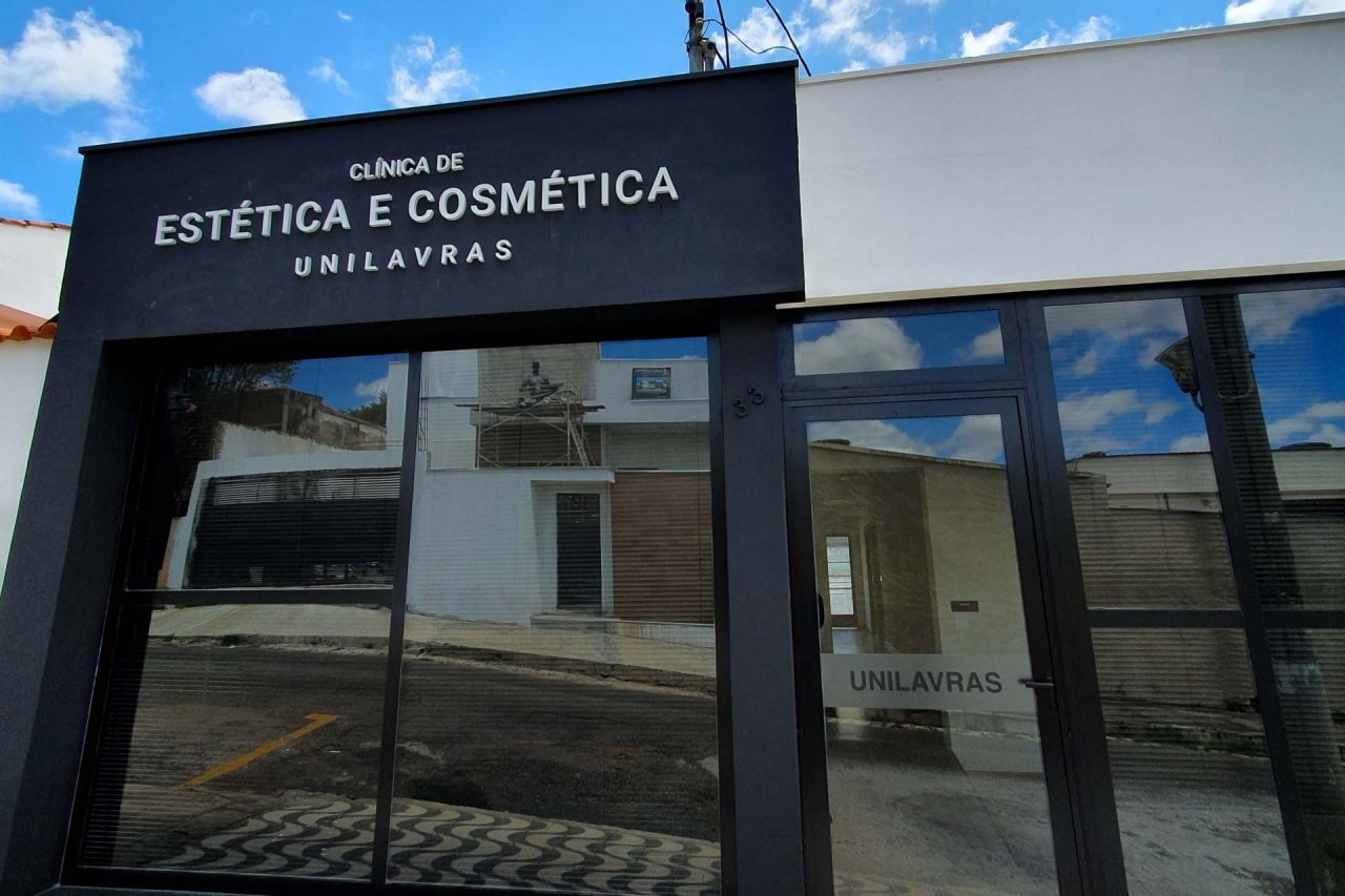 Projeto de Fachada Comercial BRCOM 4